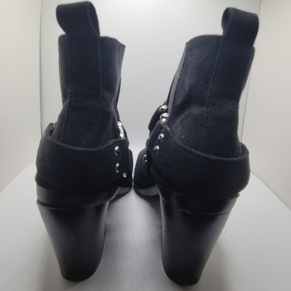 Size 7 Women's Side Gore Metal Harness Bootie - Picture 3 of 9